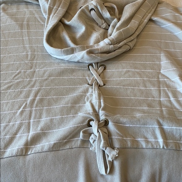 Vintage Havana Cropped Striped Hoodie - Picture 6 of 6